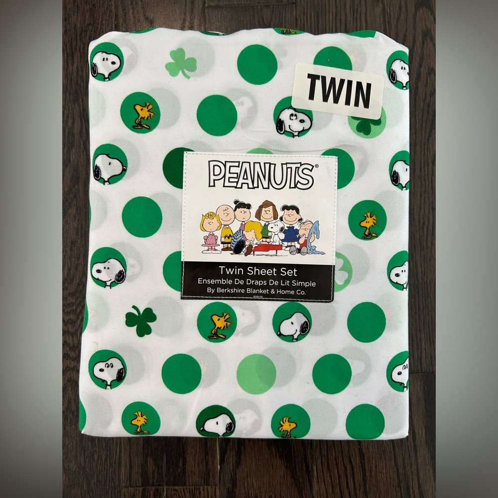Peanuts Green and White Twin Sheet Set NWT